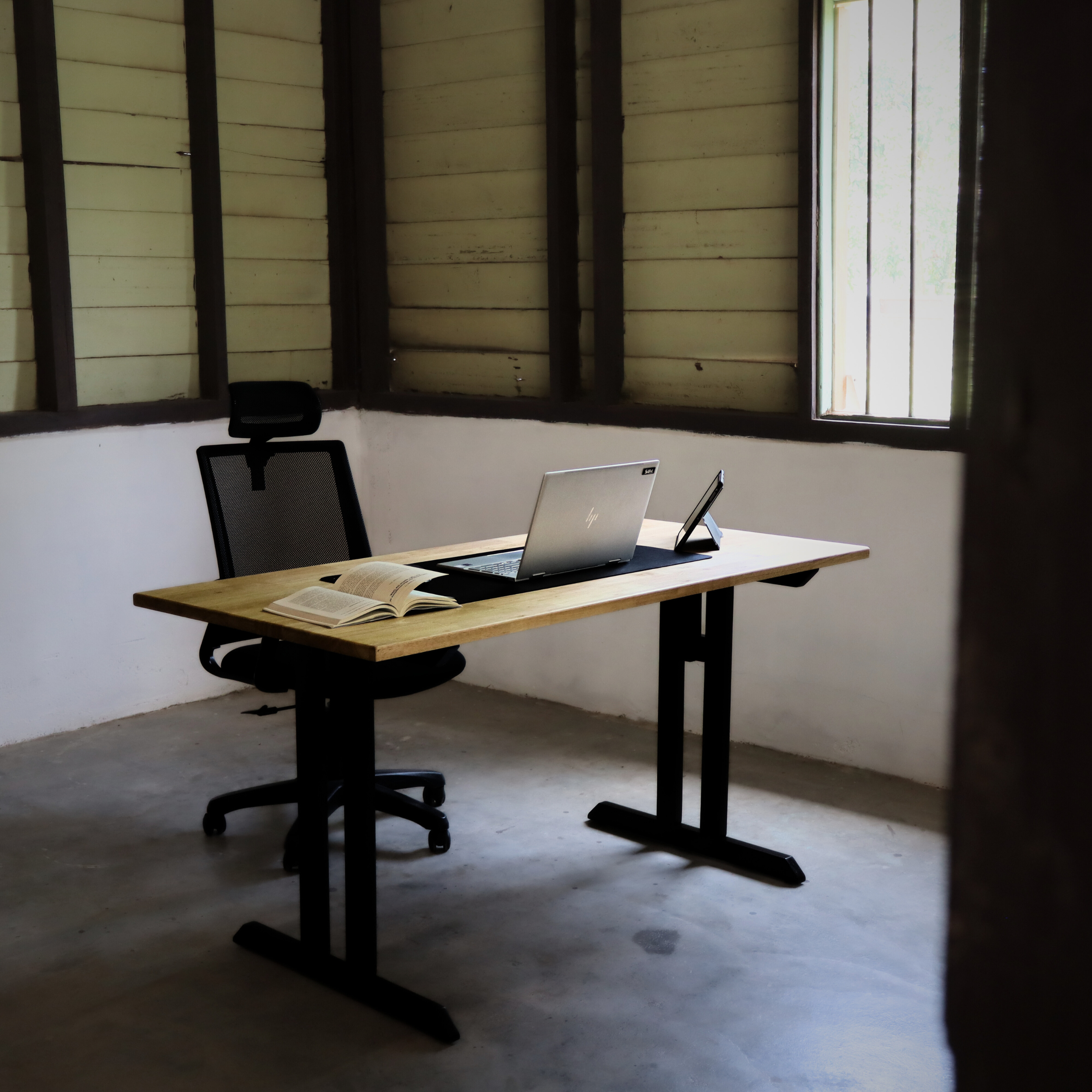 ITZEL Table