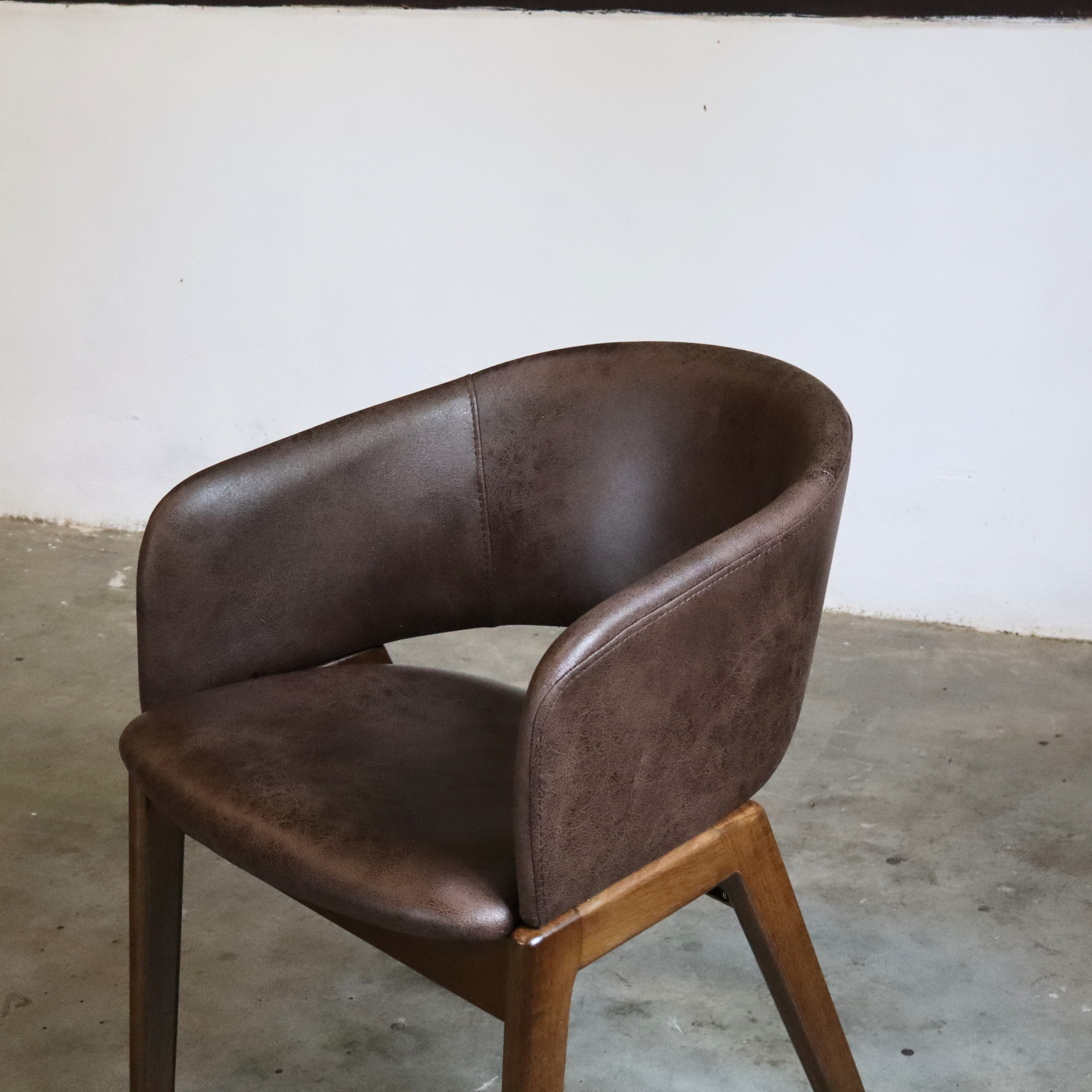LINA Chair (Pre-order)