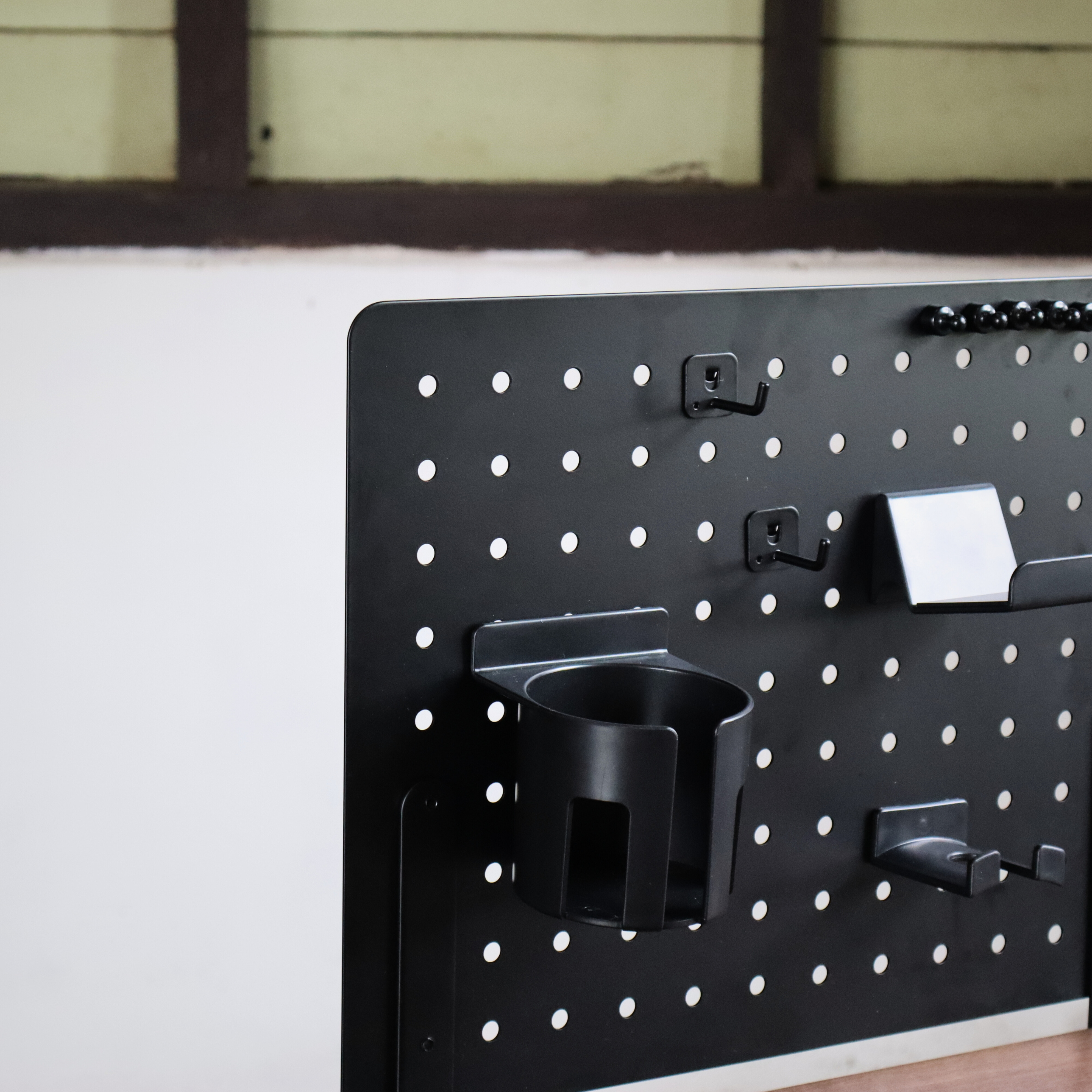 LEVI Pegboard with accessories