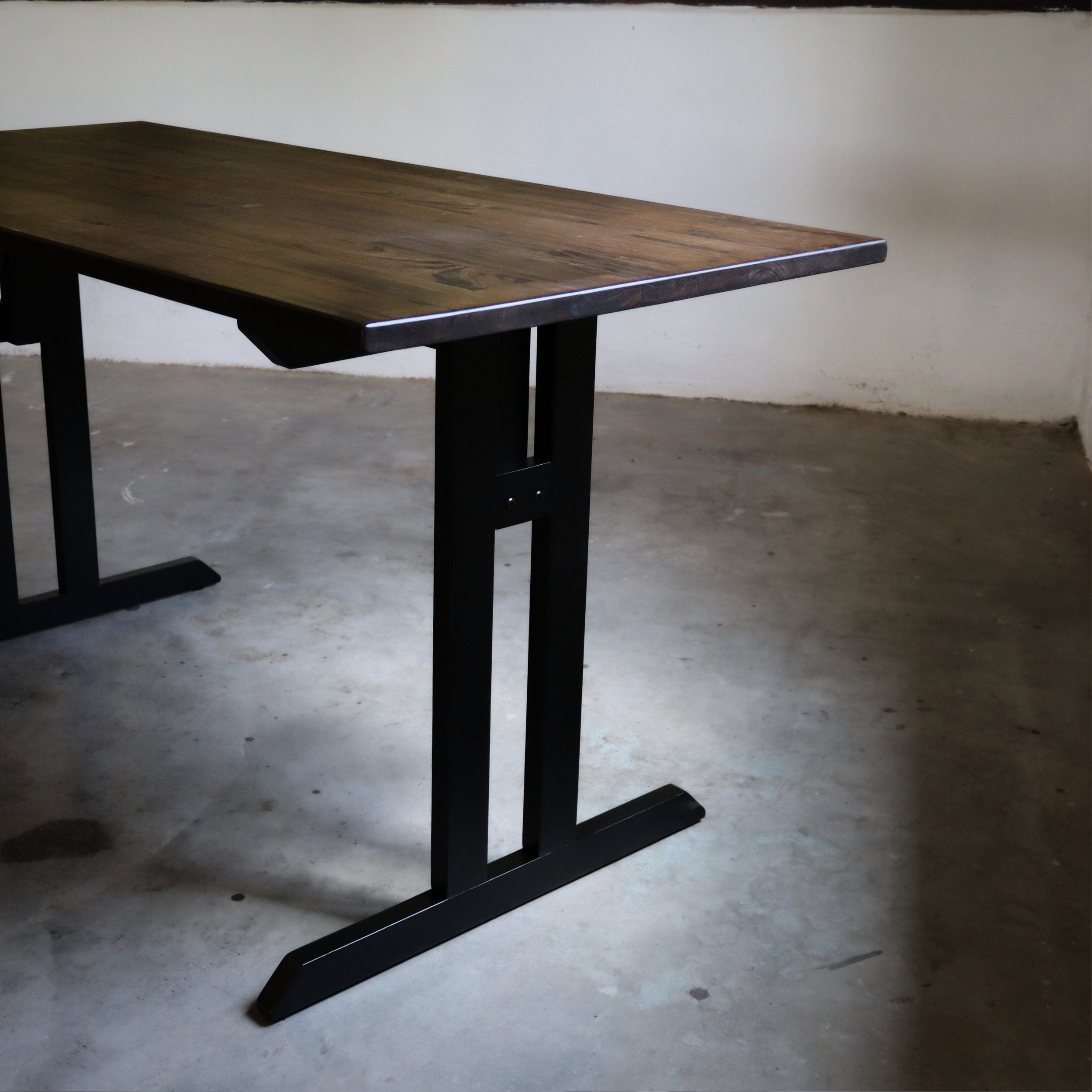 ITZEL Table