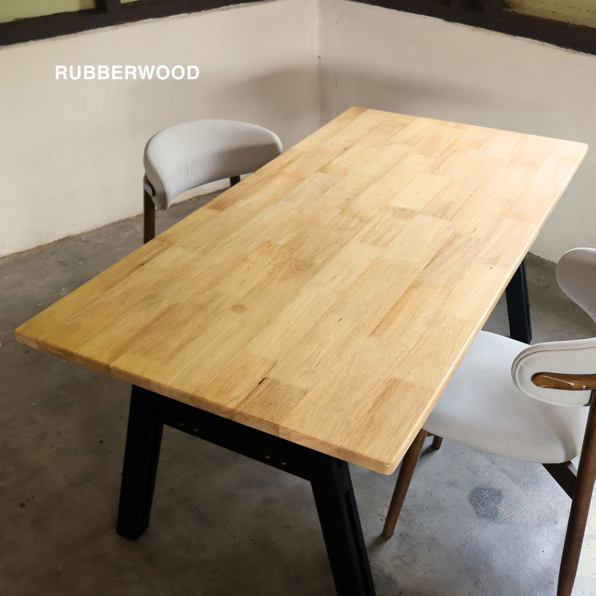 SILKO Dining Table