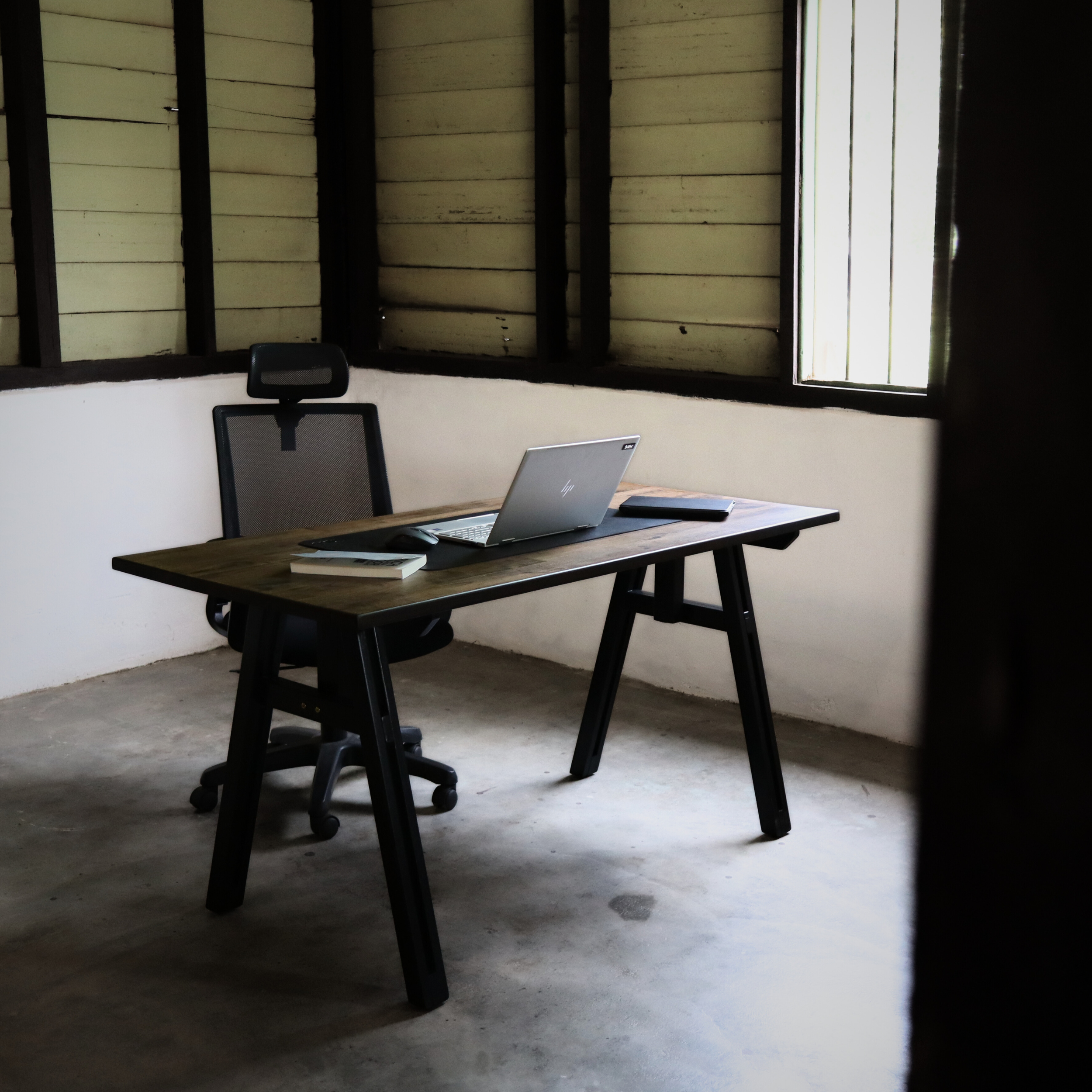 SILKO Table