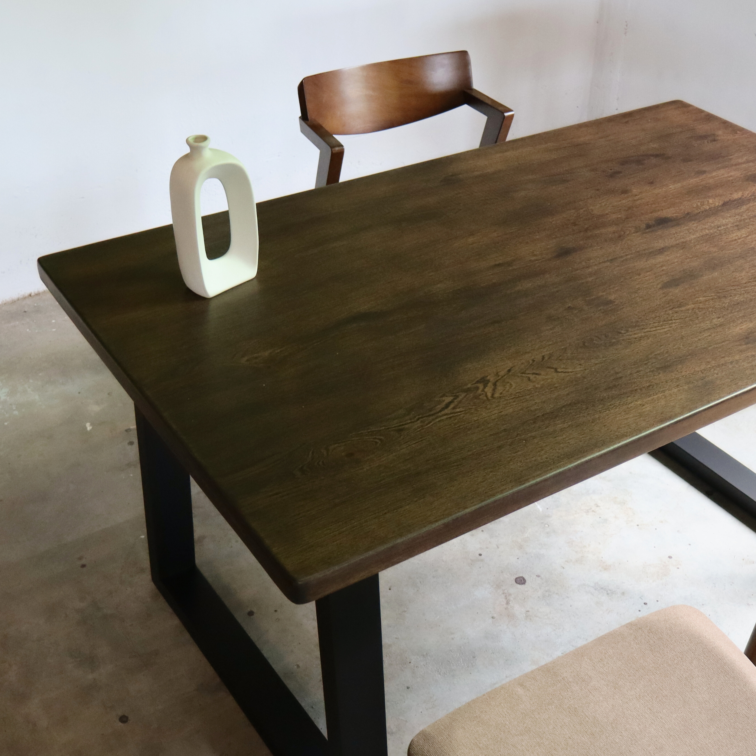 JERRY Dining Table (Black Leg)