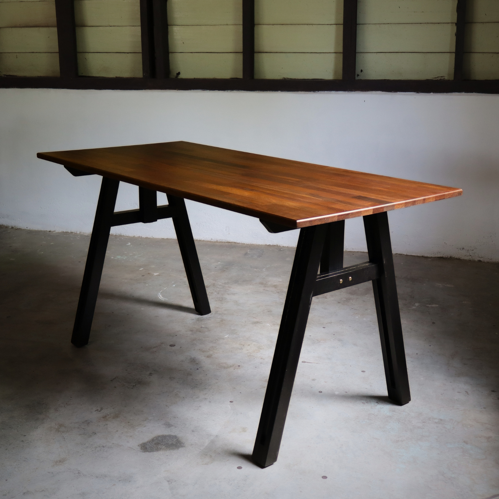 SILKO Table