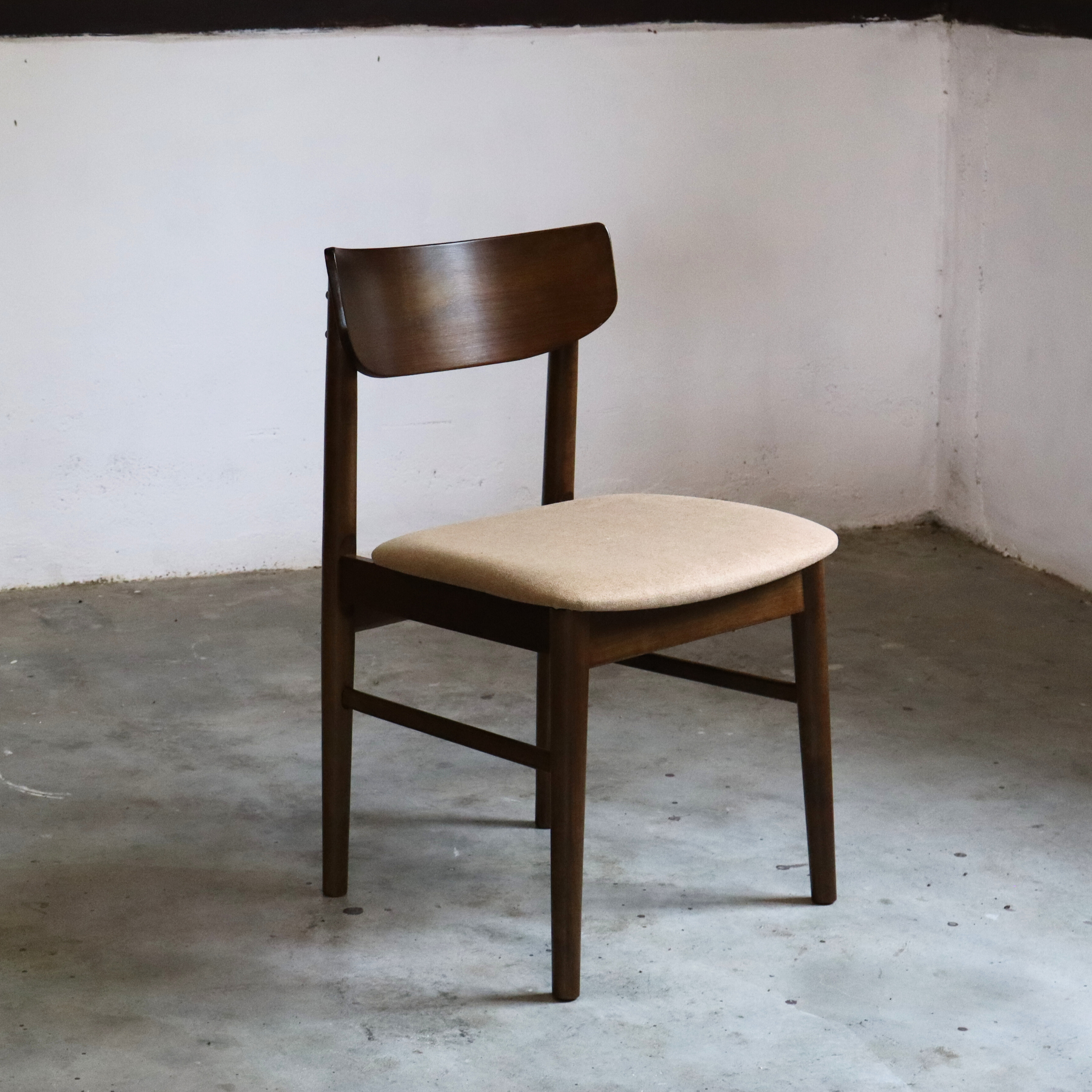 CLASSIC Chair