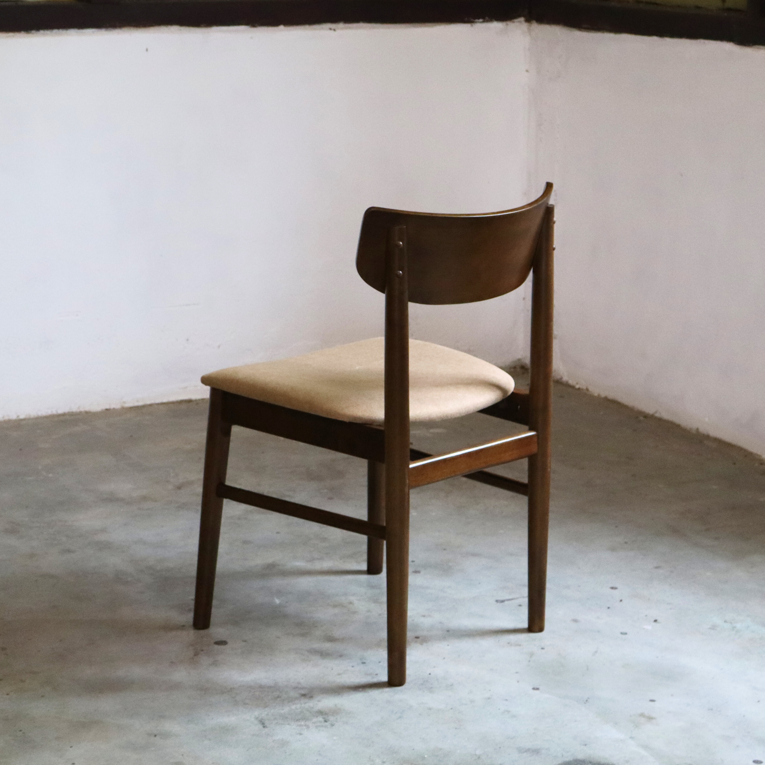 CLASSIC Chair