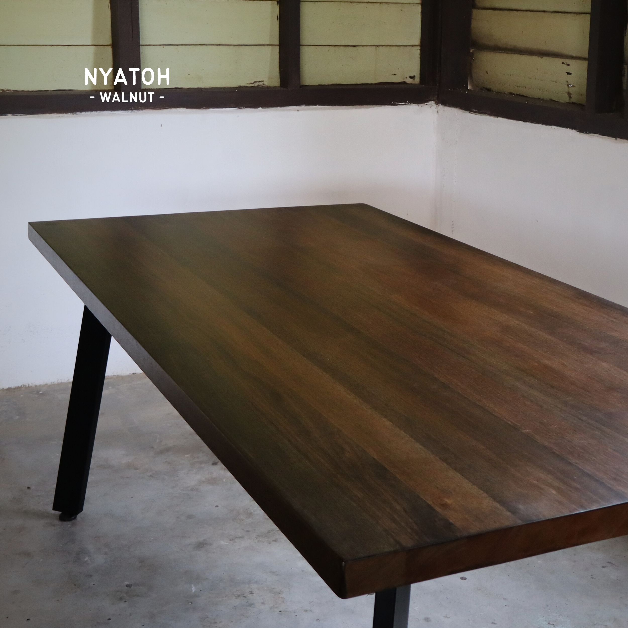 TATSUO Dining Table