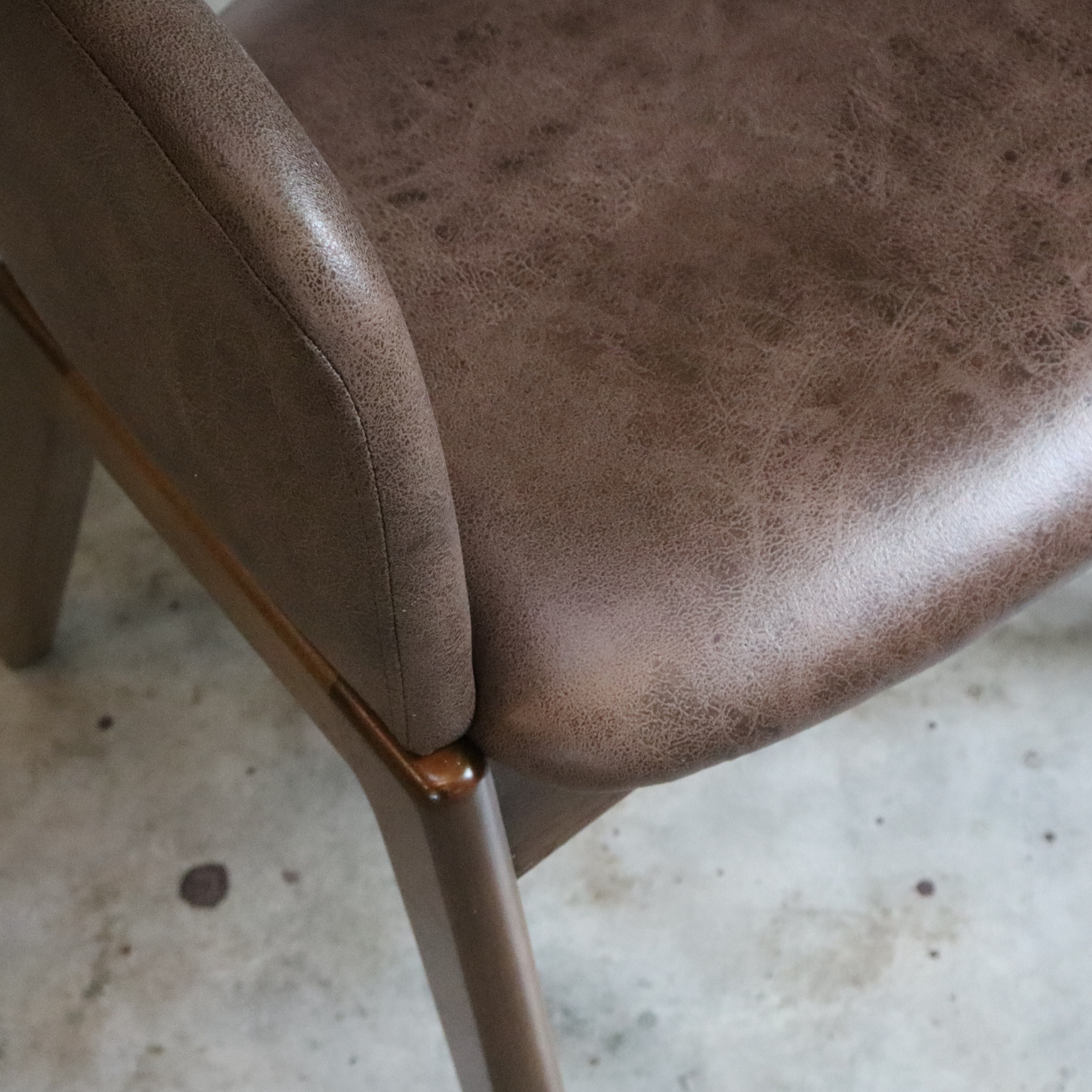 LINA Chair (Pre-order)