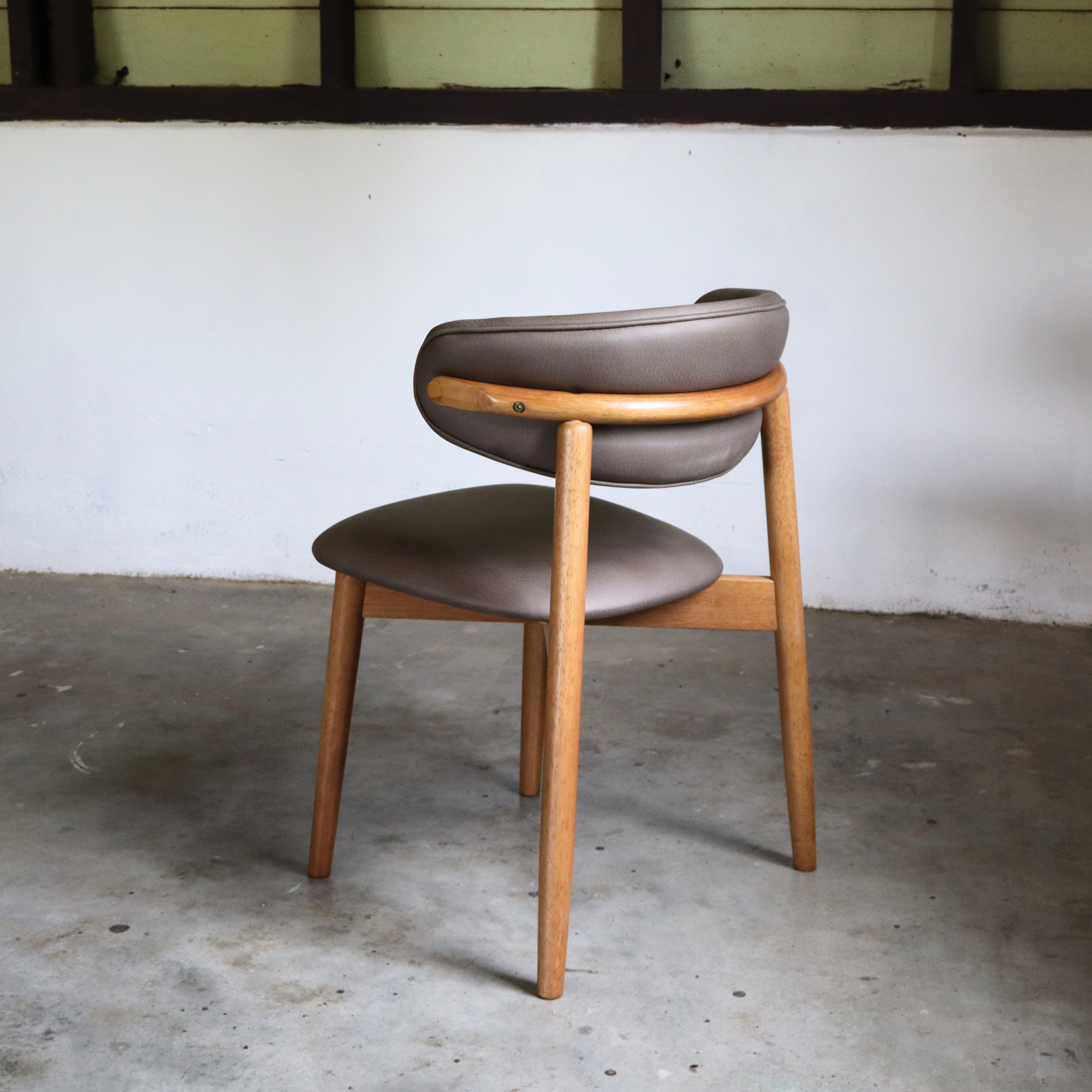 ZOL Chair