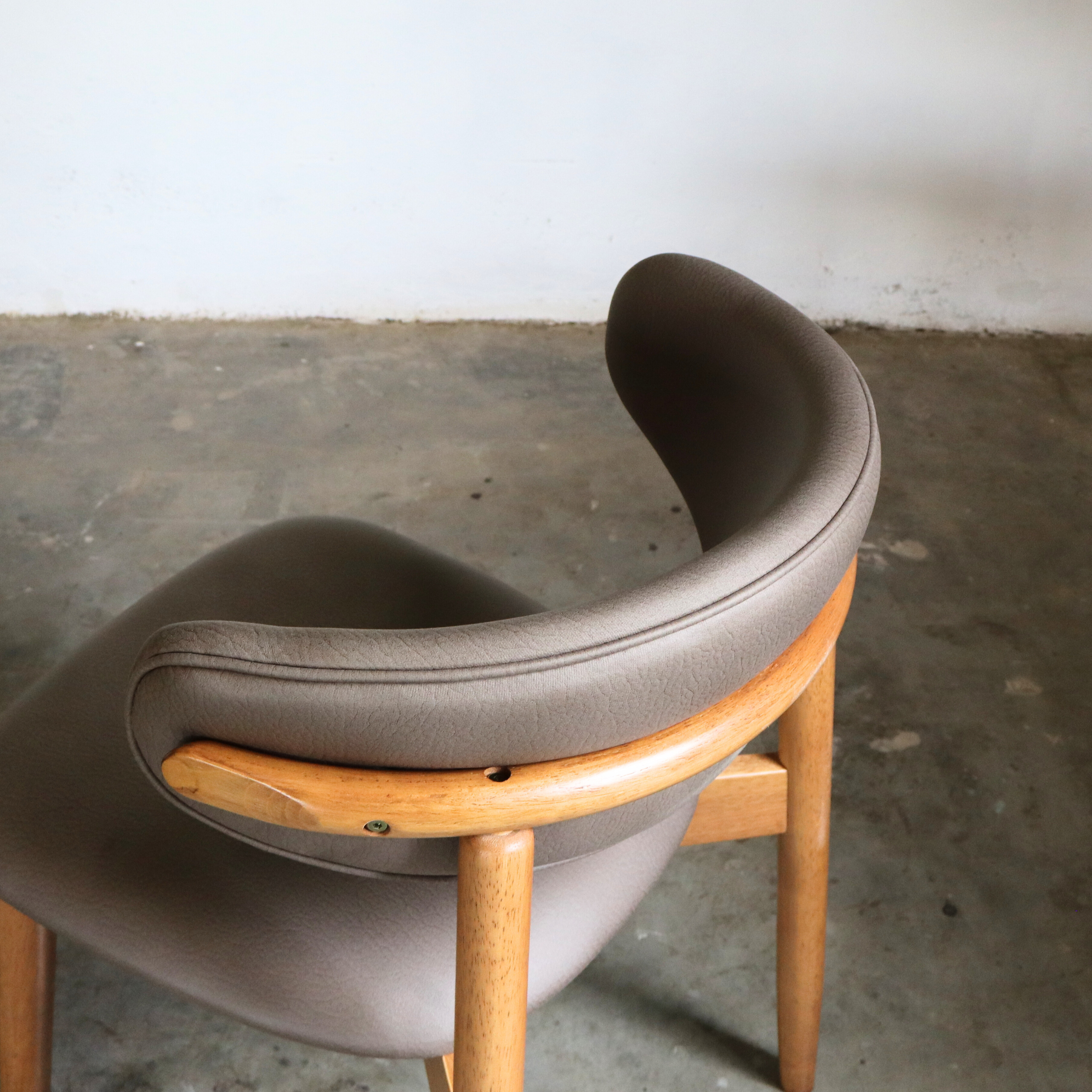 ZOL Chair