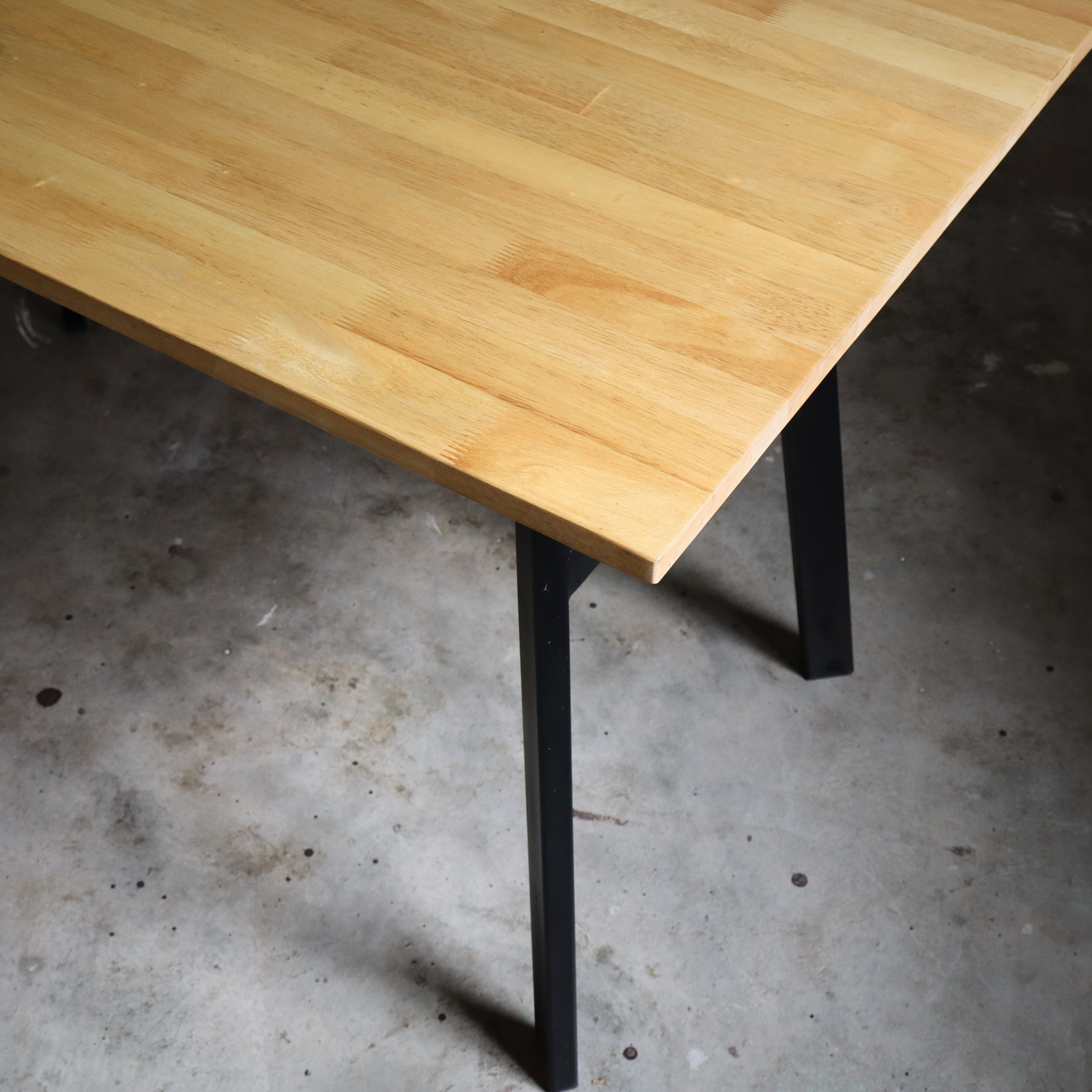 LUCKS Table - Rectangle / Square / Round