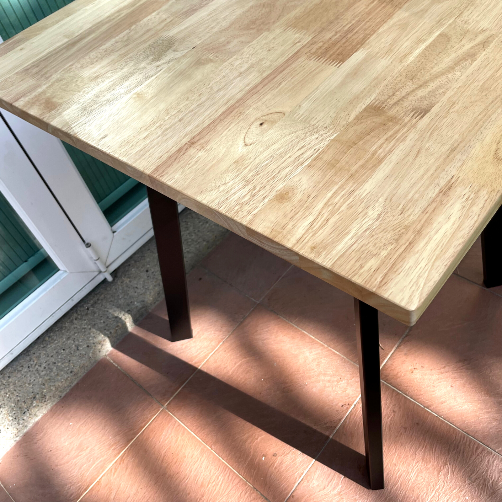 LUCKS Square Table