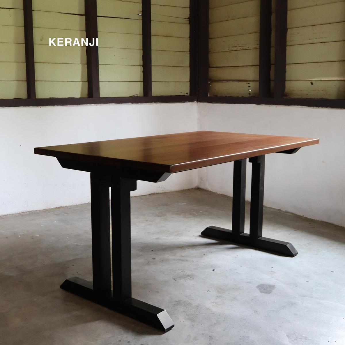 ITZEL Dining Table
