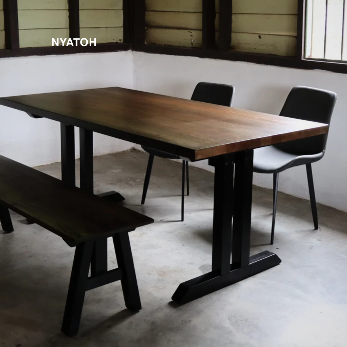 ITZEL Dining Table