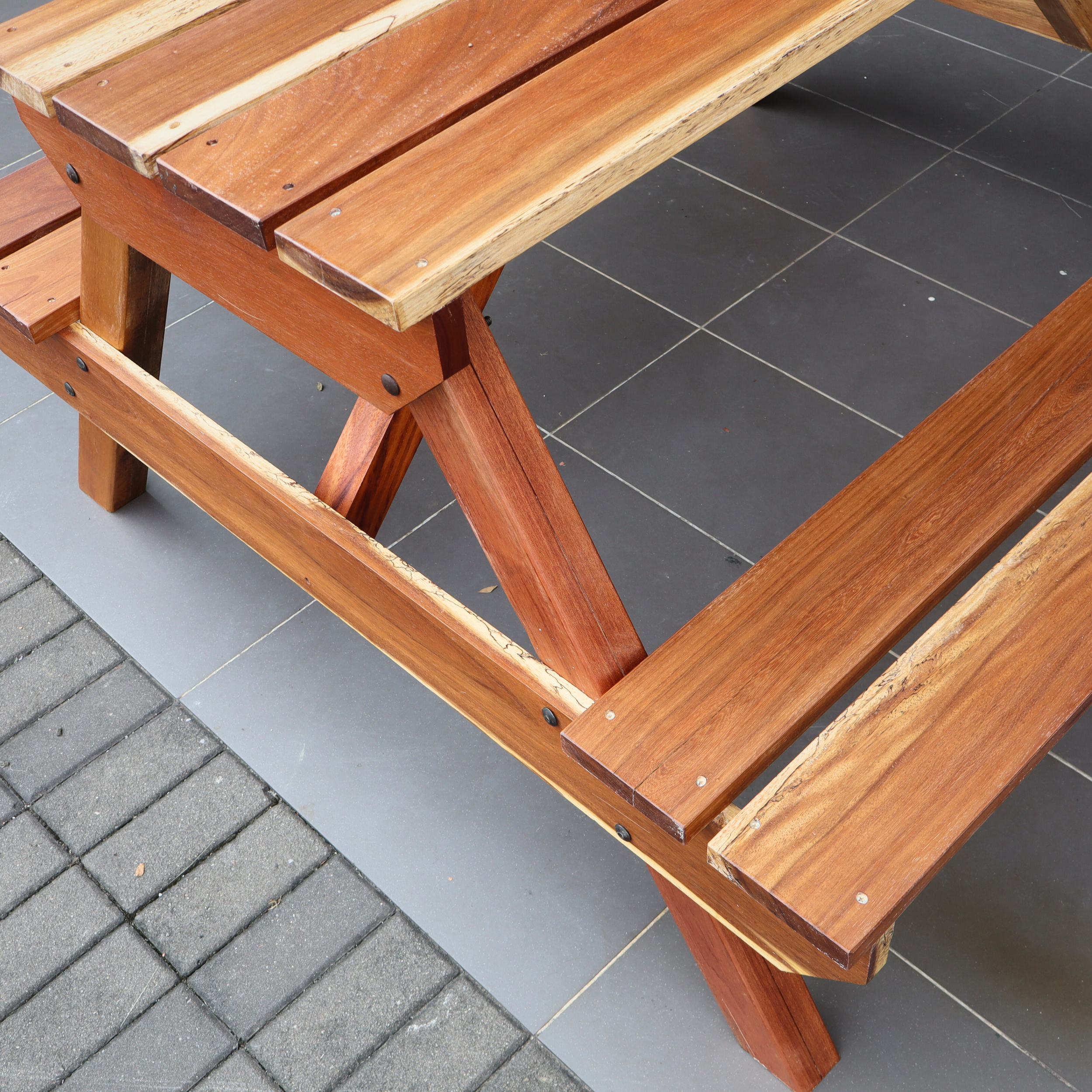 Keranji Picnic Bench (Outdoor)