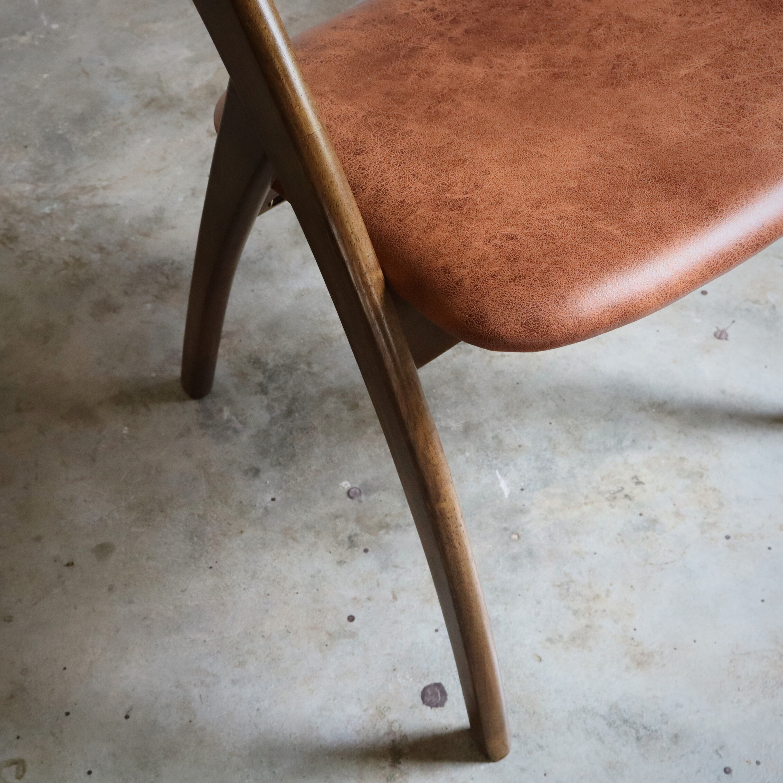 AMEL Chair