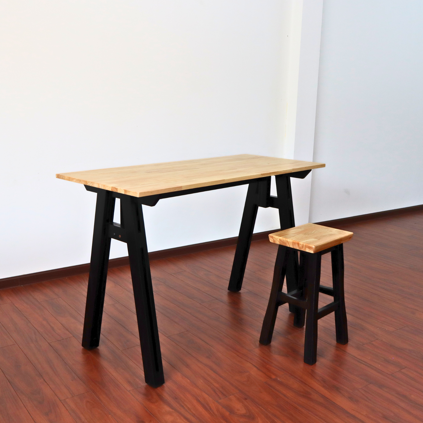 SILKO Counter Height Table