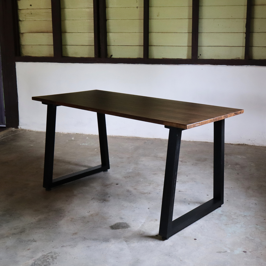 JERRY Table