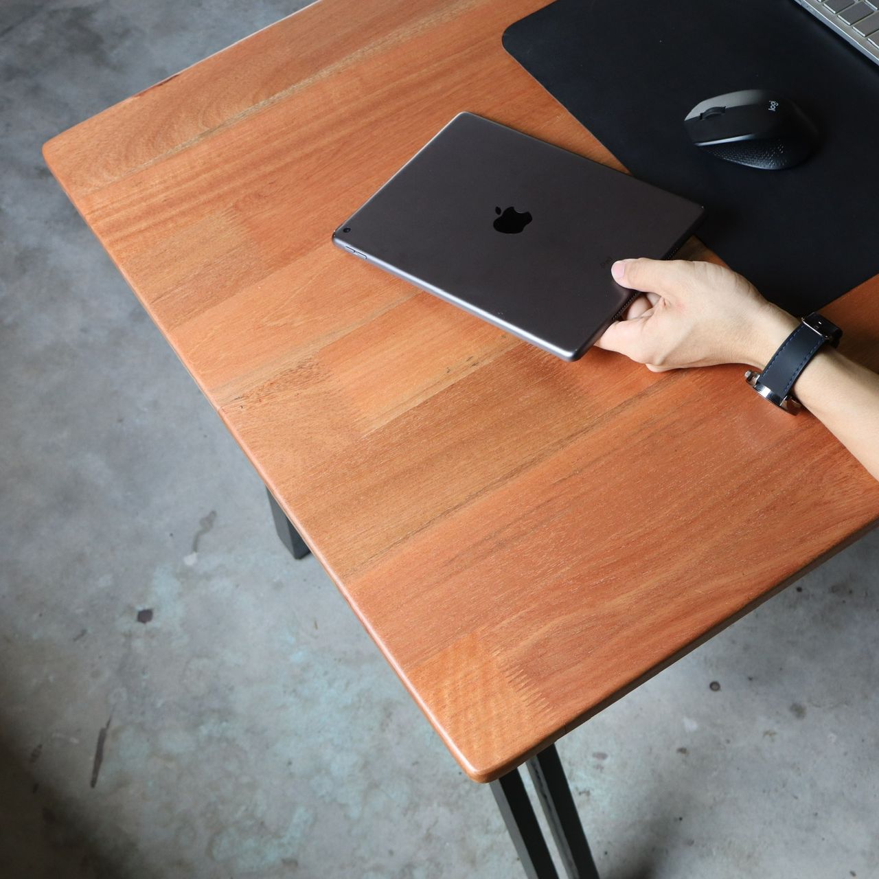 JERRY Dining Table